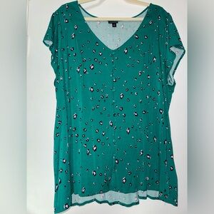 Torrid: teal/ turquoise/ pink leopard print short sleeve blouse